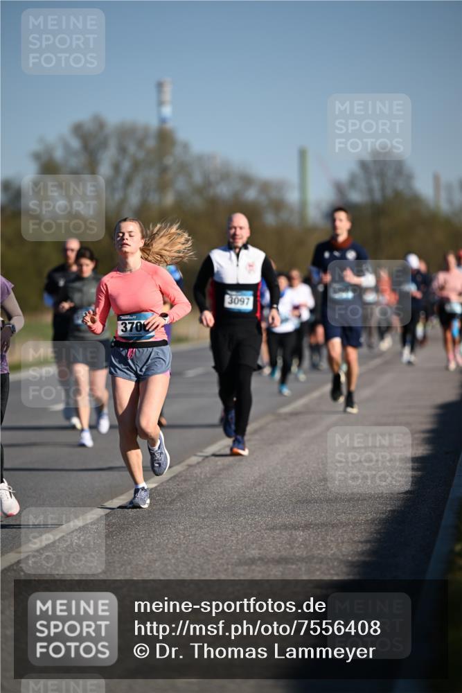 06.04.2025 - 44. Internationalen Wilhelmsburger Insellauf Dr. Thomas Lammeyer http://msf.ph/oto/7556408 06.04.2025 09:32:21 Laufen 370, 3097 meine-sportfotos.de