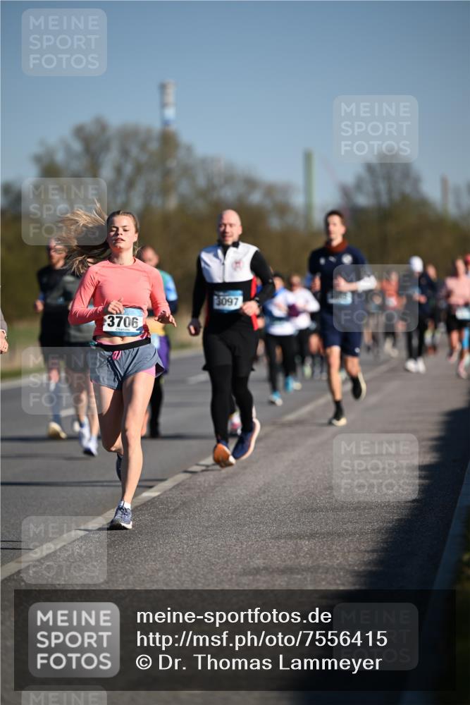 06.04.2025 - 44. Internationalen Wilhelmsburger Insellauf Dr. Thomas Lammeyer http://msf.ph/oto/7556415 06.04.2025 09:32:21 Laufen 3097, 3706 meine-sportfotos.de