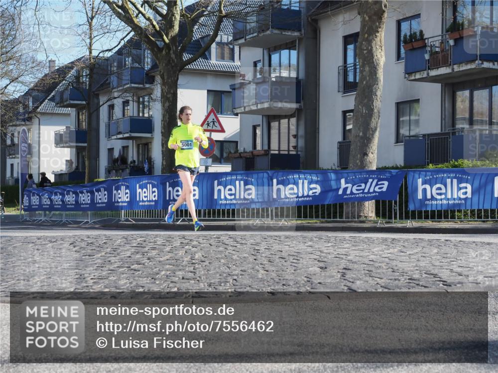 06.04.2025 - 44. Internationalen Wilhelmsburger Insellauf Luisa Fischer http://msf.ph/oto/7556462 06.04.2025 10:11:00 Ziel 5001 meine-sportfotos.de