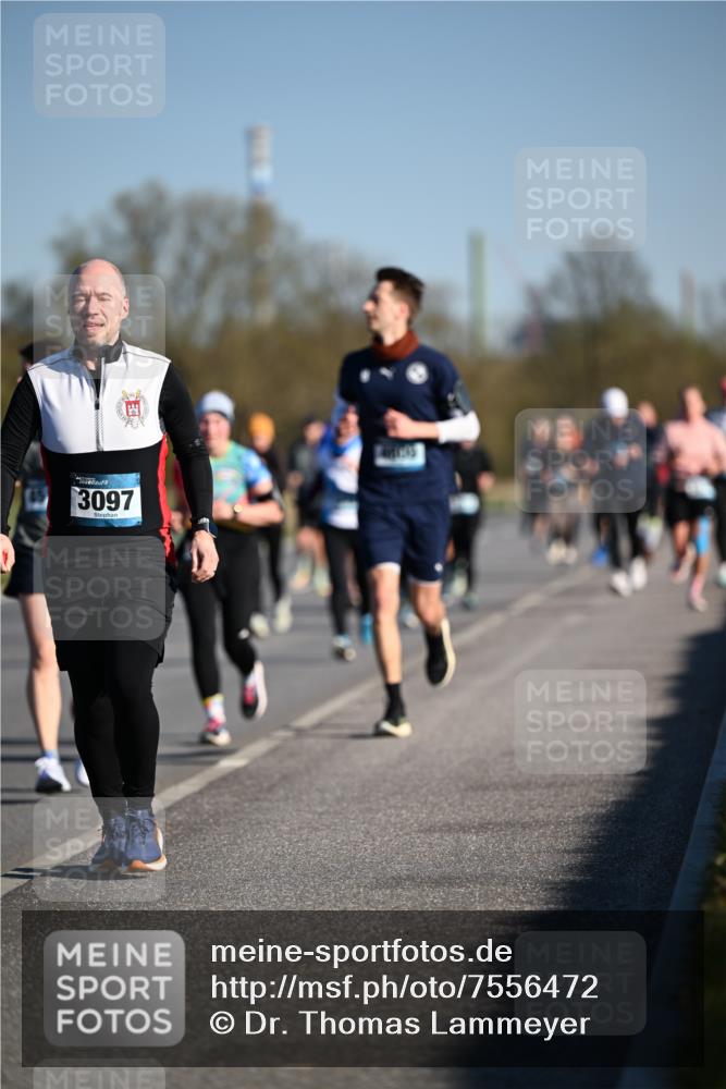 06.04.2025 - 44. Internationalen Wilhelmsburger Insellauf Dr. Thomas Lammeyer http://msf.ph/oto/7556472 06.04.2025 09:32:24 Laufen 3097 meine-sportfotos.de
