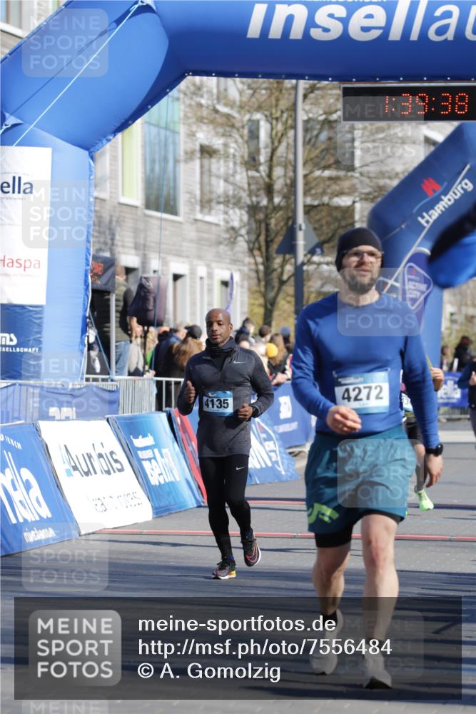 06.04.2025 - 44. Internationalen Wilhelmsburger Insellauf A. Gomolzig http://msf.ph/oto/7556484 06.04.2025 10:29:36 Ziel 3588, 3741, 4102, 4135, 4272, 4347 meine-sportfotos.de