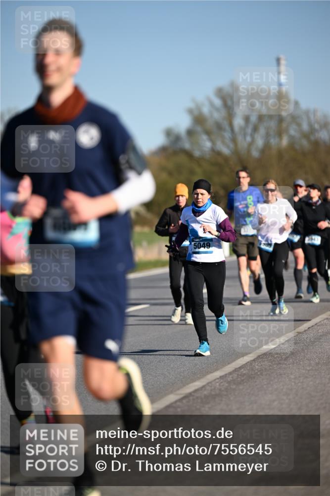 06.04.2025 - 44. Internationalen Wilhelmsburger Insellauf Dr. Thomas Lammeyer http://msf.ph/oto/7556545 06.04.2025 09:32:29 Laufen 3943, 5049 meine-sportfotos.de
