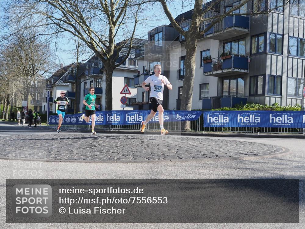 06.04.2025 - 44. Internationalen Wilhelmsburger Insellauf Luisa Fischer http://msf.ph/oto/7556553 06.04.2025 10:11:06 Ziel 5037, 5123 meine-sportfotos.de