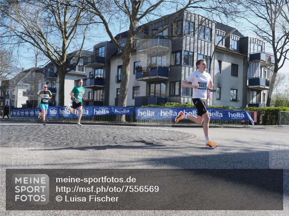 06.04.2025 - 44. Internationalen Wilhelmsburger Insellauf Luisa Fischer http://msf.ph/oto/7556569 06.04.2025 10:11:07 Ziel 5123, 5037 meine-sportfotos.de