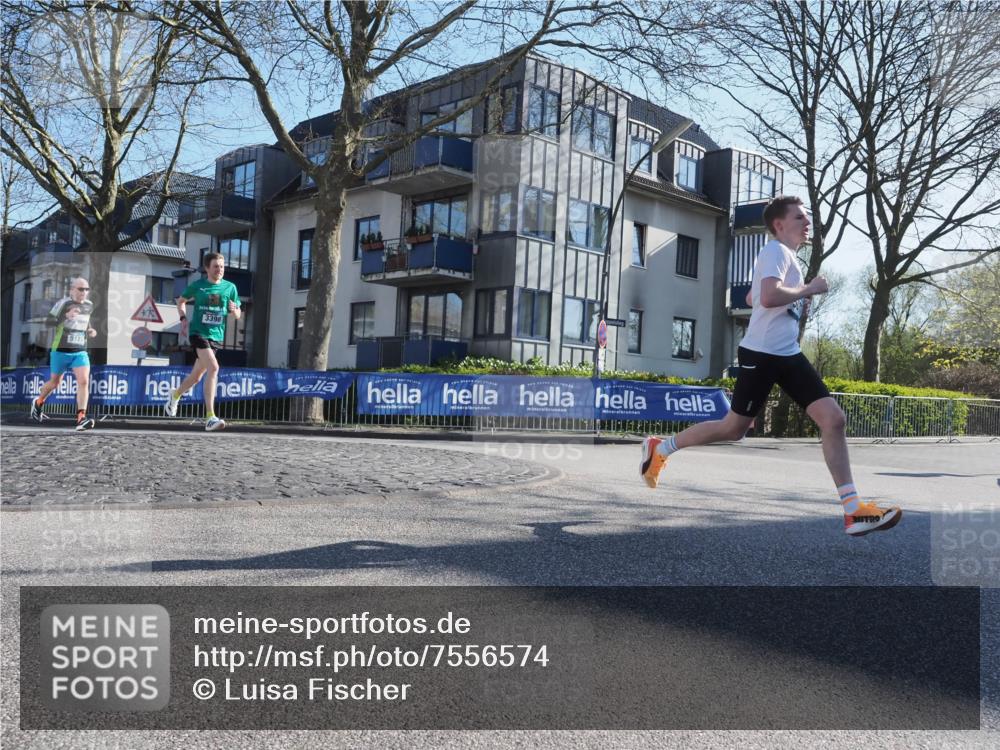 06.04.2025 - 44. Internationalen Wilhelmsburger Insellauf Luisa Fischer http://msf.ph/oto/7556574 06.04.2025 10:11:07 Ziel 5123, 3398 meine-sportfotos.de