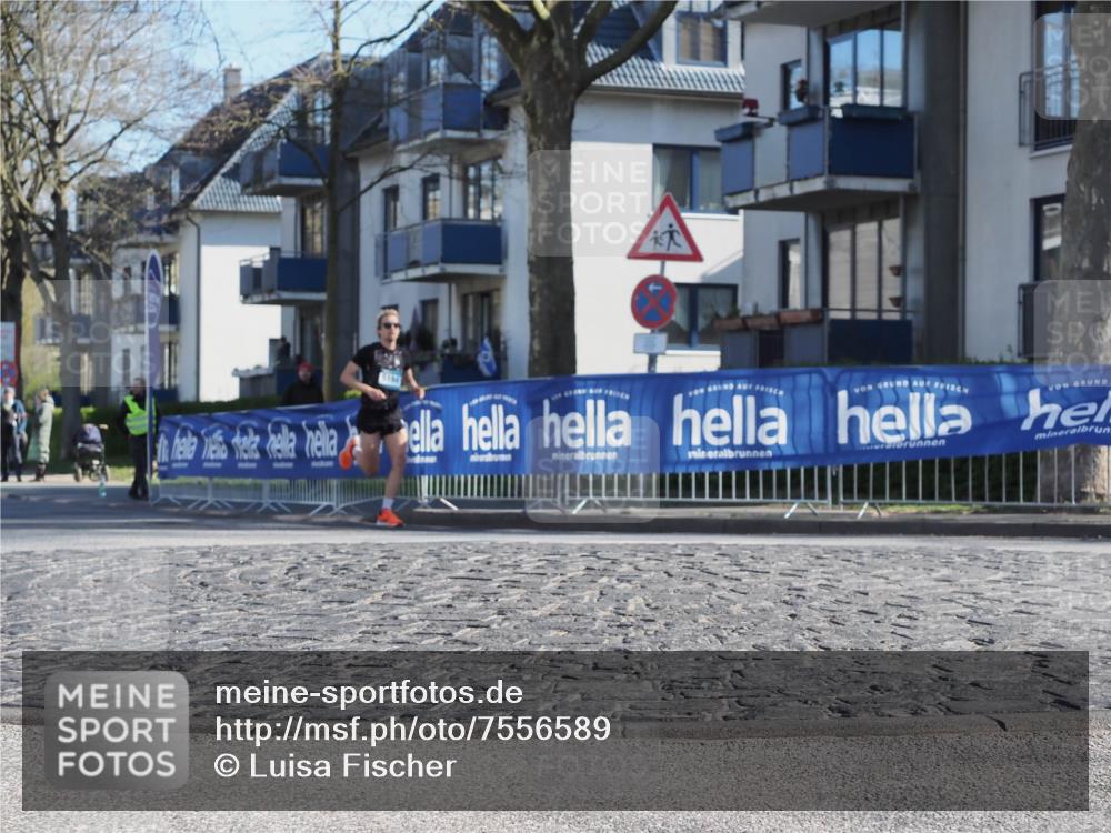 06.04.2025 - 44. Internationalen Wilhelmsburger Insellauf Luisa Fischer http://msf.ph/oto/7556589 06.04.2025 10:11:28 Ziel  meine-sportfotos.de