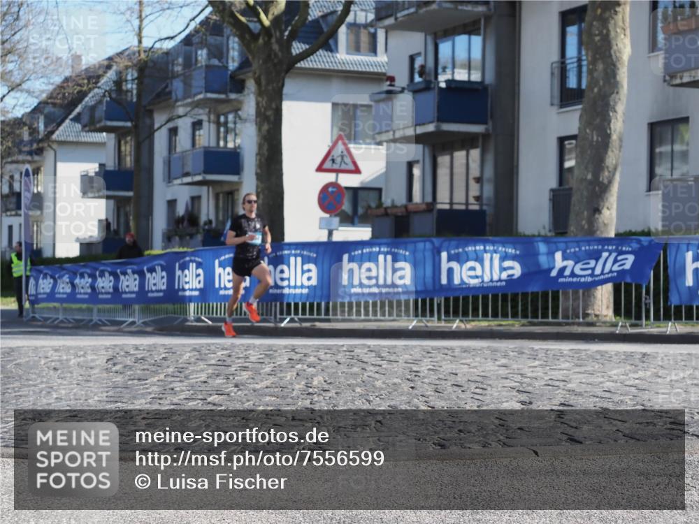 06.04.2025 - 44. Internationalen Wilhelmsburger Insellauf Luisa Fischer http://msf.ph/oto/7556599 06.04.2025 10:11:29 Ziel  meine-sportfotos.de