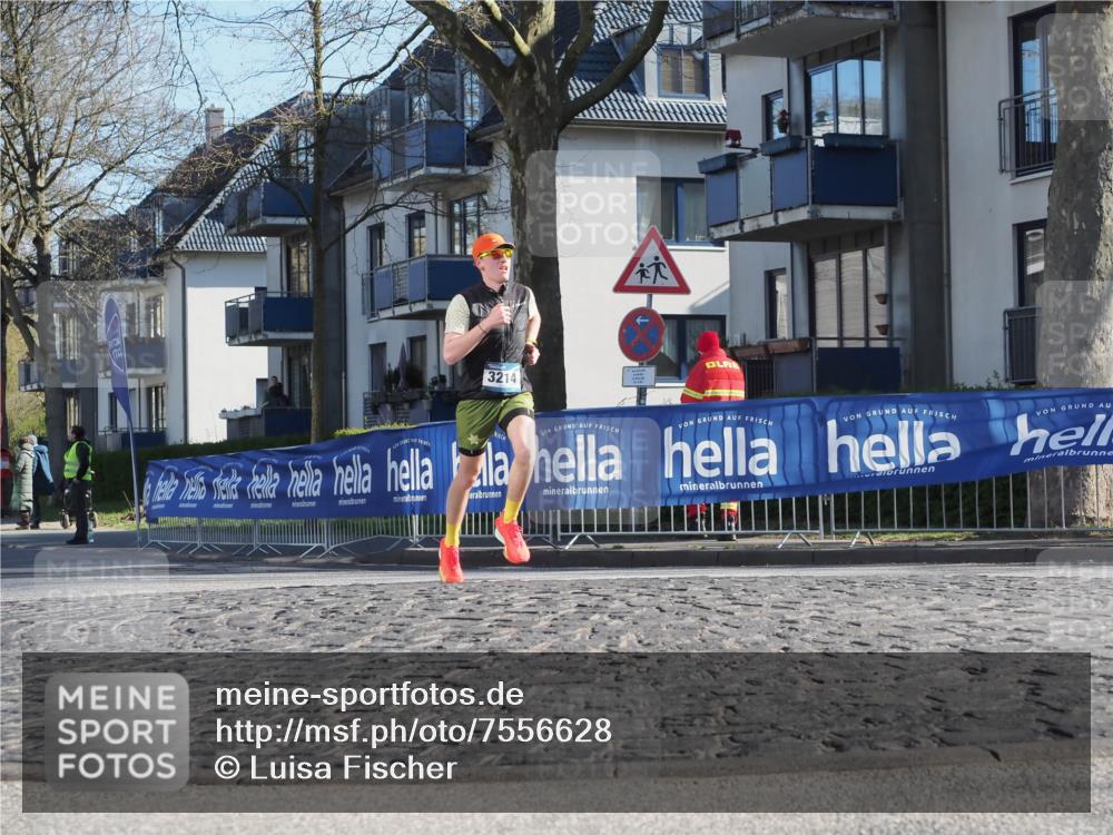 06.04.2025 - 44. Internationalen Wilhelmsburger Insellauf Luisa Fischer http://msf.ph/oto/7556628 06.04.2025 10:11:46 Ziel 3214 meine-sportfotos.de