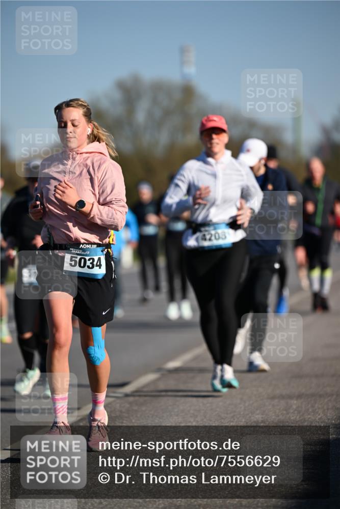 06.04.2025 - 44. Internationalen Wilhelmsburger Insellauf Dr. Thomas Lammeyer http://msf.ph/oto/7556629 06.04.2025 09:32:34 Laufen 5034, 4203 meine-sportfotos.de