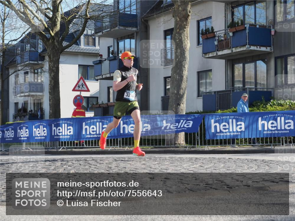 06.04.2025 - 44. Internationalen Wilhelmsburger Insellauf Luisa Fischer http://msf.ph/oto/7556643 06.04.2025 10:11:46 Ziel 3214 meine-sportfotos.de