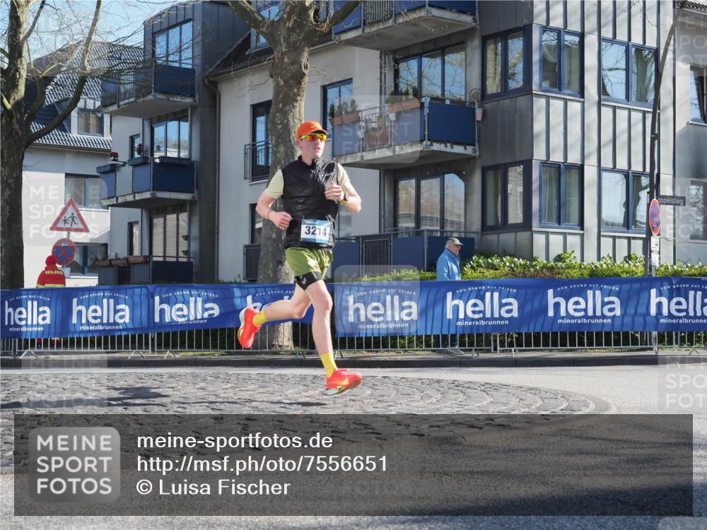 06.04.2025 - 44. Internationalen Wilhelmsburger Insellauf Luisa Fischer http://msf.ph/oto/7556651 06.04.2025 10:11:47 Ziel 3214 meine-sportfotos.de