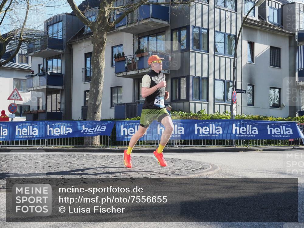 06.04.2025 - 44. Internationalen Wilhelmsburger Insellauf Luisa Fischer http://msf.ph/oto/7556655 06.04.2025 10:11:47 Ziel 3214 meine-sportfotos.de