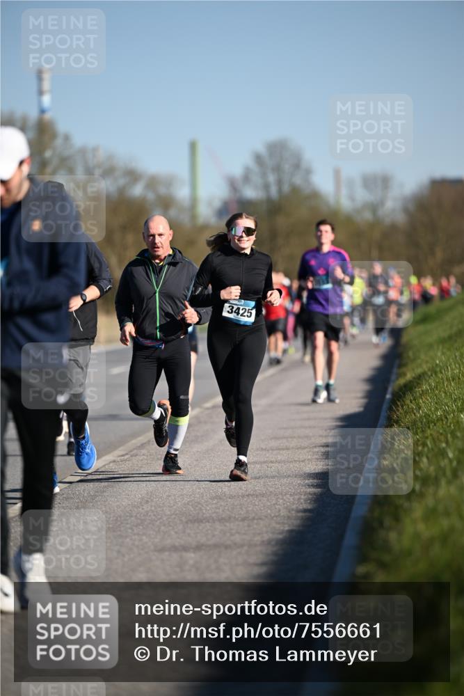 06.04.2025 - 44. Internationalen Wilhelmsburger Insellauf Dr. Thomas Lammeyer http://msf.ph/oto/7556661 06.04.2025 09:32:36 Laufen 3425 meine-sportfotos.de