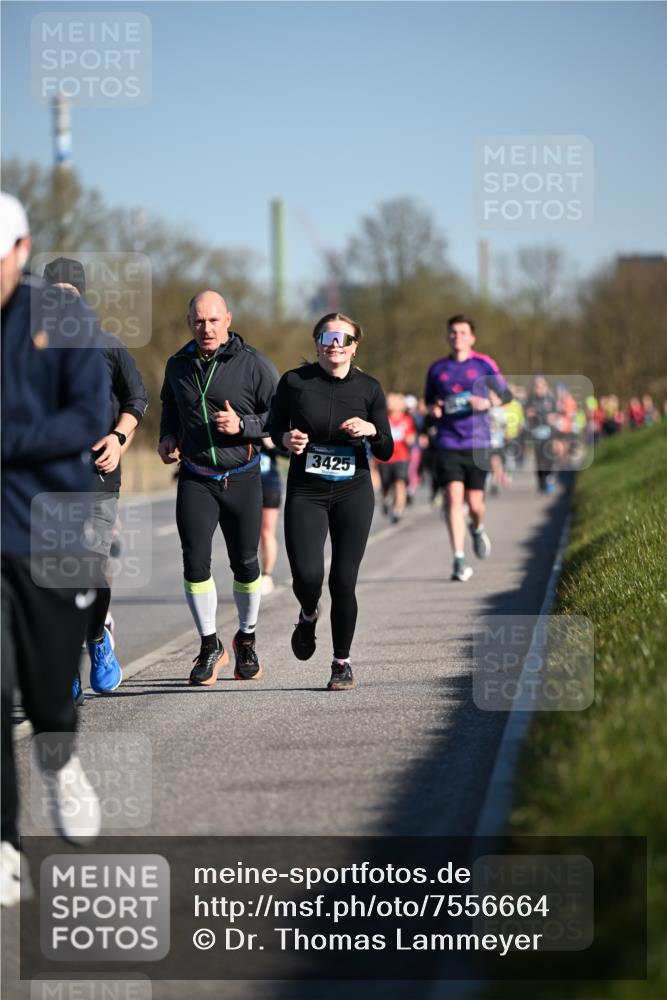 06.04.2025 - 44. Internationalen Wilhelmsburger Insellauf Dr. Thomas Lammeyer http://msf.ph/oto/7556664 06.04.2025 09:32:37 Laufen 3425 meine-sportfotos.de