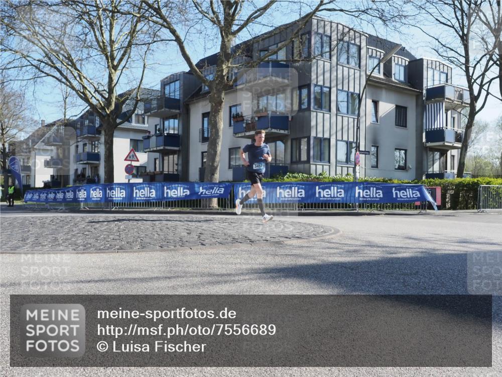 06.04.2025 - 44. Internationalen Wilhelmsburger Insellauf Luisa Fischer http://msf.ph/oto/7556689 06.04.2025 10:12:00 Ziel 3457 meine-sportfotos.de