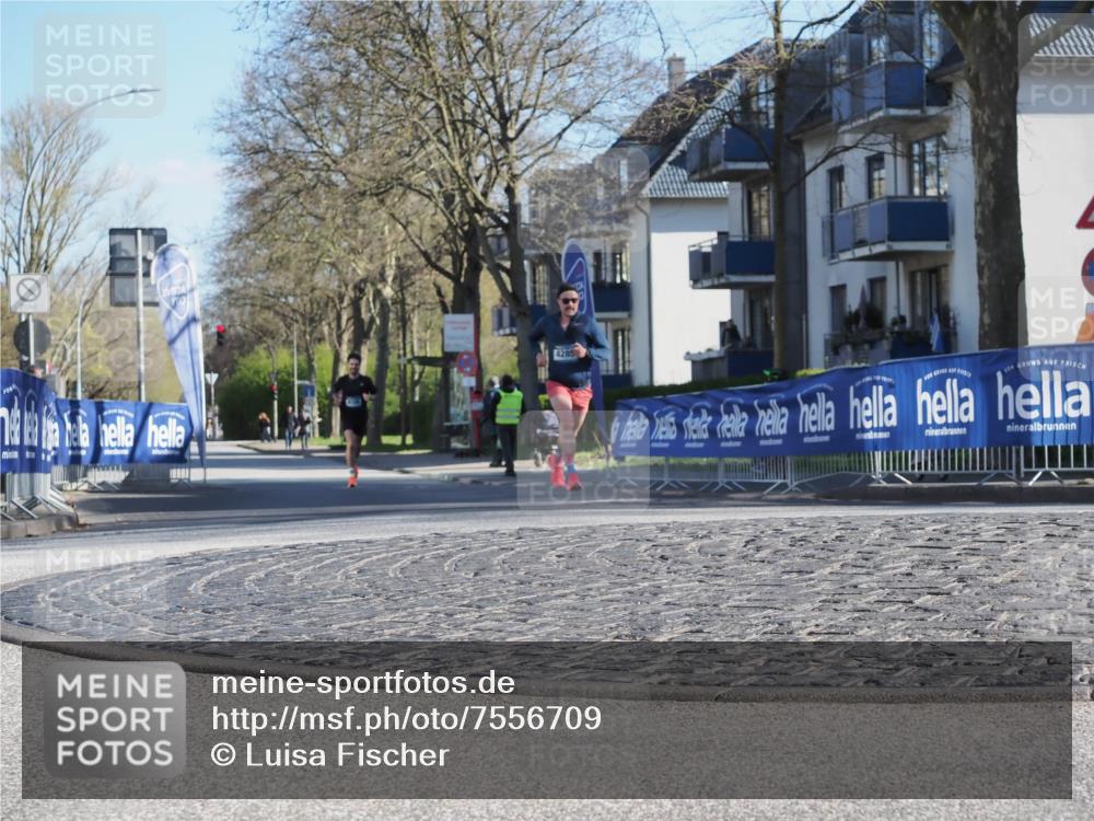 06.04.2025 - 44. Internationalen Wilhelmsburger Insellauf Luisa Fischer http://msf.ph/oto/7556709 06.04.2025 10:12:22 Ziel 4285 meine-sportfotos.de