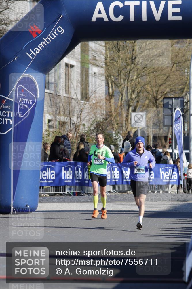 06.04.2025 - 44. Internationalen Wilhelmsburger Insellauf A. Gomolzig http://msf.ph/oto/7556711 06.04.2025 10:26:33 Ziel 3448, 4320 meine-sportfotos.de