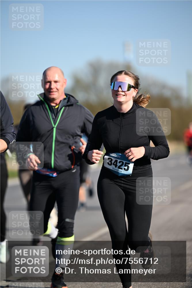 06.04.2025 - 44. Internationalen Wilhelmsburger Insellauf Dr. Thomas Lammeyer http://msf.ph/oto/7556712 06.04.2025 09:32:41 Laufen 3425 meine-sportfotos.de