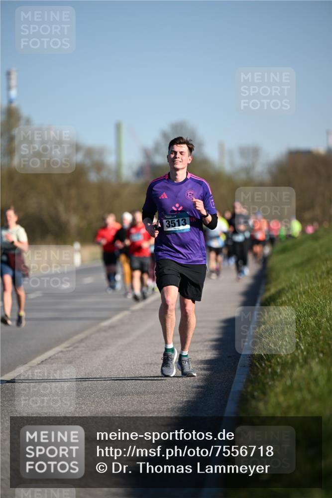 06.04.2025 - 44. Internationalen Wilhelmsburger Insellauf Dr. Thomas Lammeyer http://msf.ph/oto/7556718 06.04.2025 09:32:43 Laufen 3513 meine-sportfotos.de