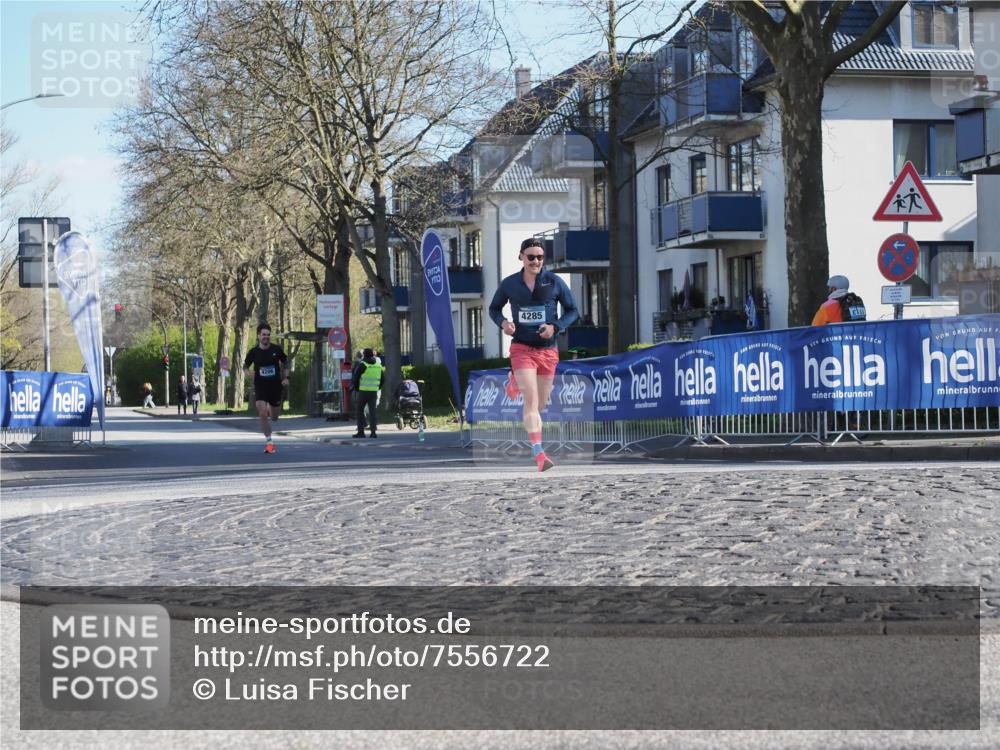 06.04.2025 - 44. Internationalen Wilhelmsburger Insellauf Luisa Fischer http://msf.ph/oto/7556722 06.04.2025 10:12:23 Ziel 4206, 13, 4285 meine-sportfotos.de
