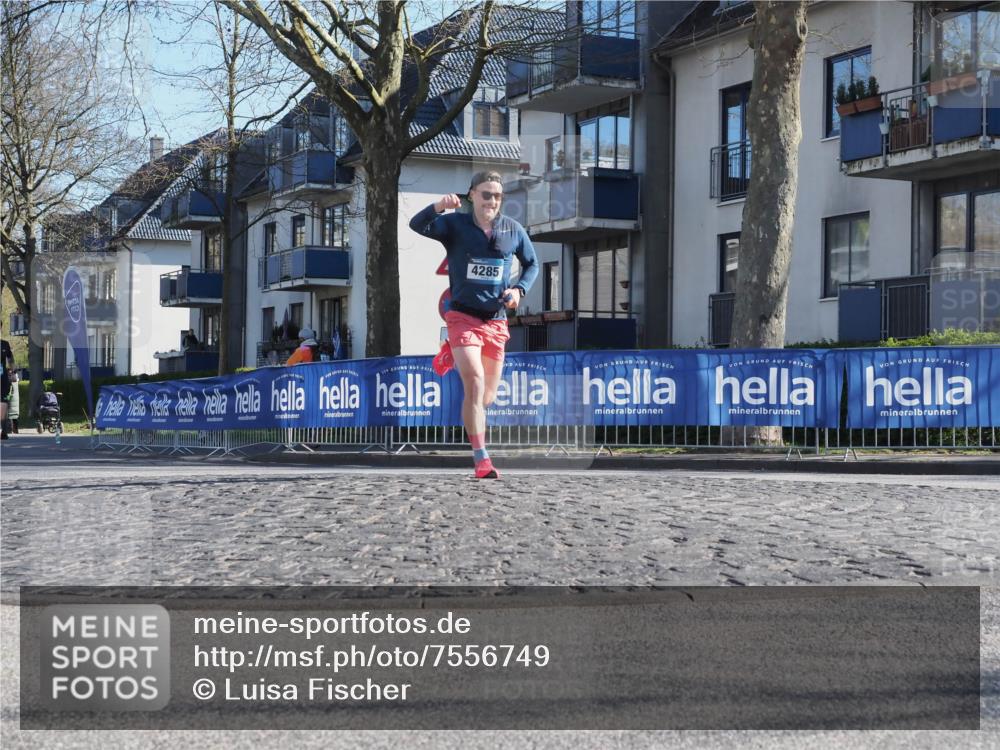 06.04.2025 - 44. Internationalen Wilhelmsburger Insellauf Luisa Fischer http://msf.ph/oto/7556749 06.04.2025 10:12:24 Ziel 4285 meine-sportfotos.de