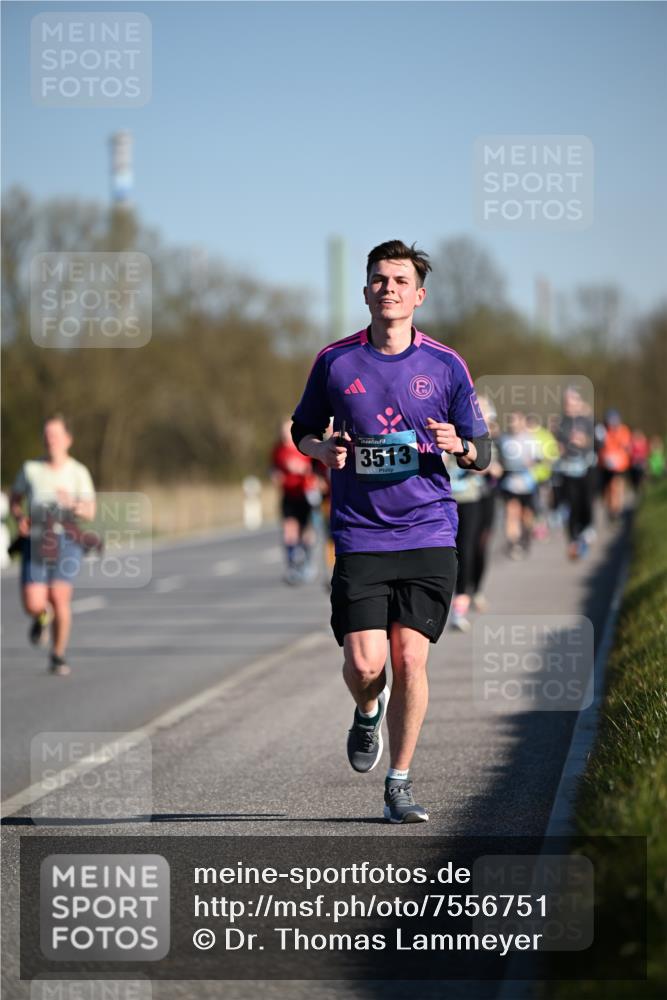 06.04.2025 - 44. Internationalen Wilhelmsburger Insellauf Dr. Thomas Lammeyer http://msf.ph/oto/7556751 06.04.2025 09:32:44 Laufen 3513 meine-sportfotos.de