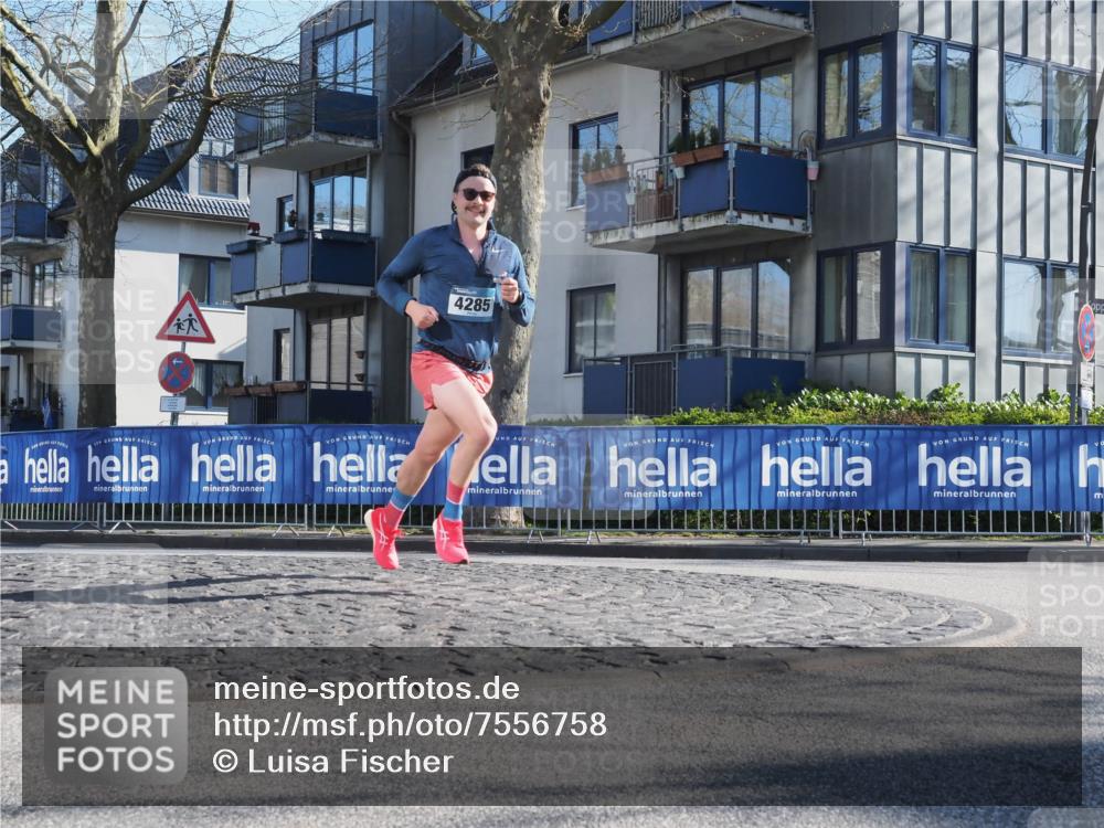 06.04.2025 - 44. Internationalen Wilhelmsburger Insellauf Luisa Fischer http://msf.ph/oto/7556758 06.04.2025 10:12:25 Ziel 4285 meine-sportfotos.de