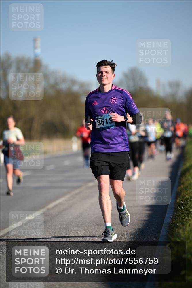 06.04.2025 - 44. Internationalen Wilhelmsburger Insellauf Dr. Thomas Lammeyer http://msf.ph/oto/7556759 06.04.2025 09:32:44 Laufen 3513 meine-sportfotos.de