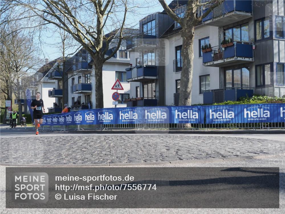 06.04.2025 - 44. Internationalen Wilhelmsburger Insellauf Luisa Fischer http://msf.ph/oto/7556774 06.04.2025 10:12:26 Ziel 4206 meine-sportfotos.de