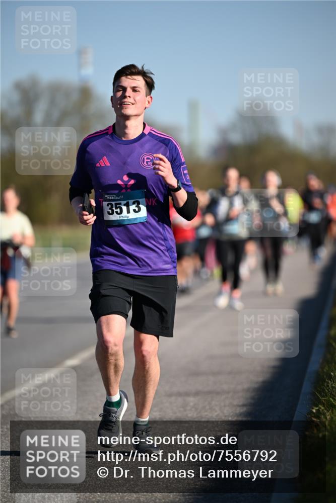 06.04.2025 - 44. Internationalen Wilhelmsburger Insellauf Dr. Thomas Lammeyer http://msf.ph/oto/7556792 06.04.2025 09:32:46 Laufen 3513 meine-sportfotos.de