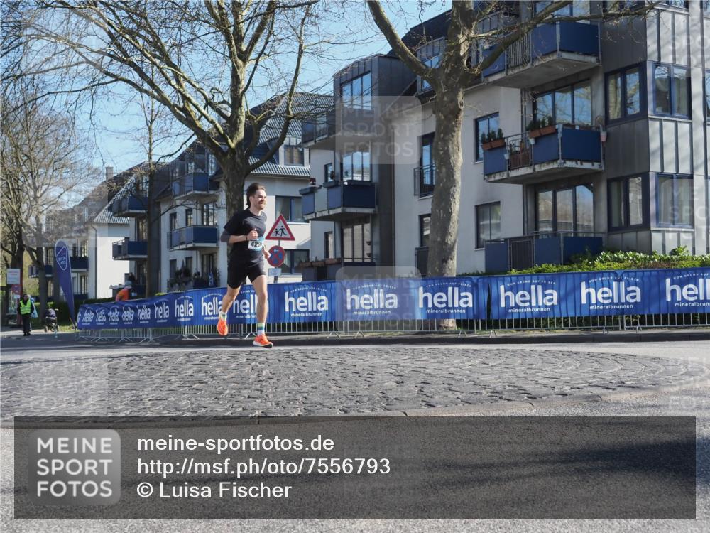 06.04.2025 - 44. Internationalen Wilhelmsburger Insellauf Luisa Fischer http://msf.ph/oto/7556793 06.04.2025 10:12:27 Ziel 4206 meine-sportfotos.de