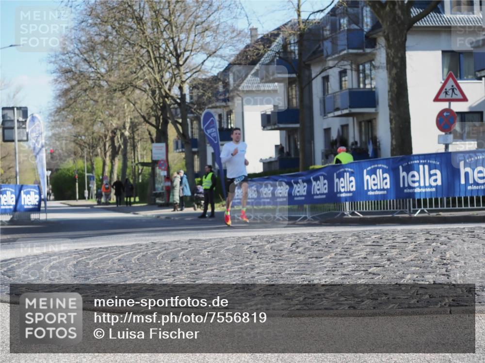 06.04.2025 - 44. Internationalen Wilhelmsburger Insellauf Luisa Fischer http://msf.ph/oto/7556819 06.04.2025 10:12:48 Ziel  meine-sportfotos.de