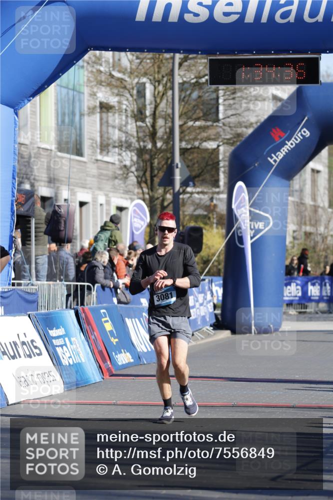 06.04.2025 - 44. Internationalen Wilhelmsburger Insellauf A. Gomolzig http://msf.ph/oto/7556849 06.04.2025 10:24:34 Ziel 3081, 3294 meine-sportfotos.de