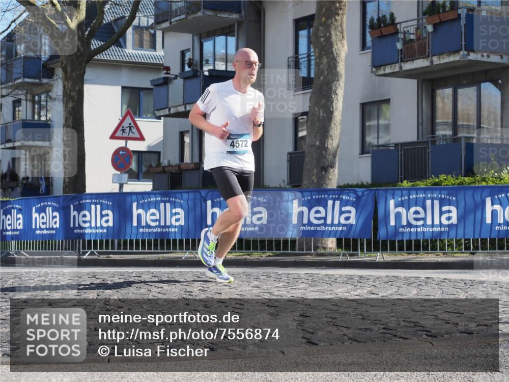 06.04.2025 - 44. Internationalen Wilhelmsburger Insellauf Luisa Fischer http://msf.ph/oto/7556874 06.04.2025 10:13:11 Ziel 4572 meine-sportfotos.de