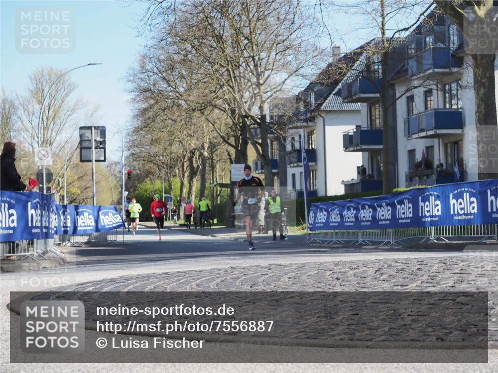06.04.2025 - 44. Internationalen Wilhelmsburger Insellauf Luisa Fischer http://msf.ph/oto/7556887 06.04.2025 10:13:38 Ziel 4618 meine-sportfotos.de