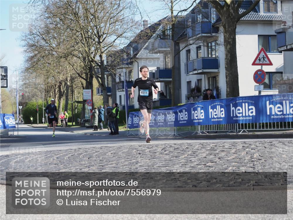 06.04.2025 - 44. Internationalen Wilhelmsburger Insellauf Luisa Fischer http://msf.ph/oto/7556979 06.04.2025 10:14:11 Ziel 4511 meine-sportfotos.de