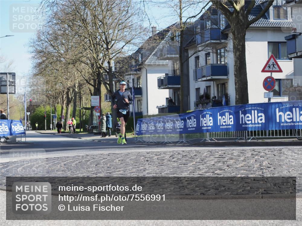 06.04.2025 - 44. Internationalen Wilhelmsburger Insellauf Luisa Fischer http://msf.ph/oto/7556991 06.04.2025 10:14:14 Ziel 3961 meine-sportfotos.de