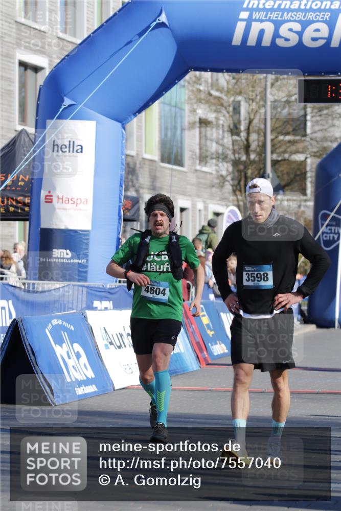 06.04.2025 - 44. Internationalen Wilhelmsburger Insellauf A. Gomolzig http://msf.ph/oto/7557040 06.04.2025 10:21:49 Ziel 4604 meine-sportfotos.de