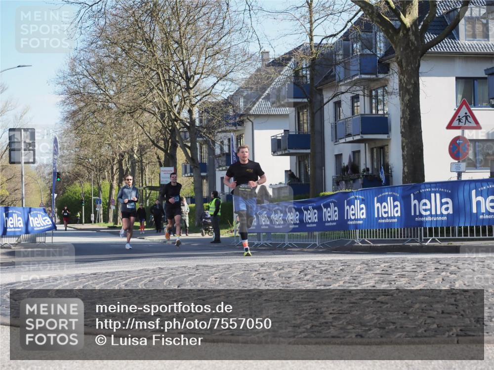 06.04.2025 - 44. Internationalen Wilhelmsburger Insellauf Luisa Fischer http://msf.ph/oto/7557050 06.04.2025 10:14:44 Ziel 3566, 524 meine-sportfotos.de