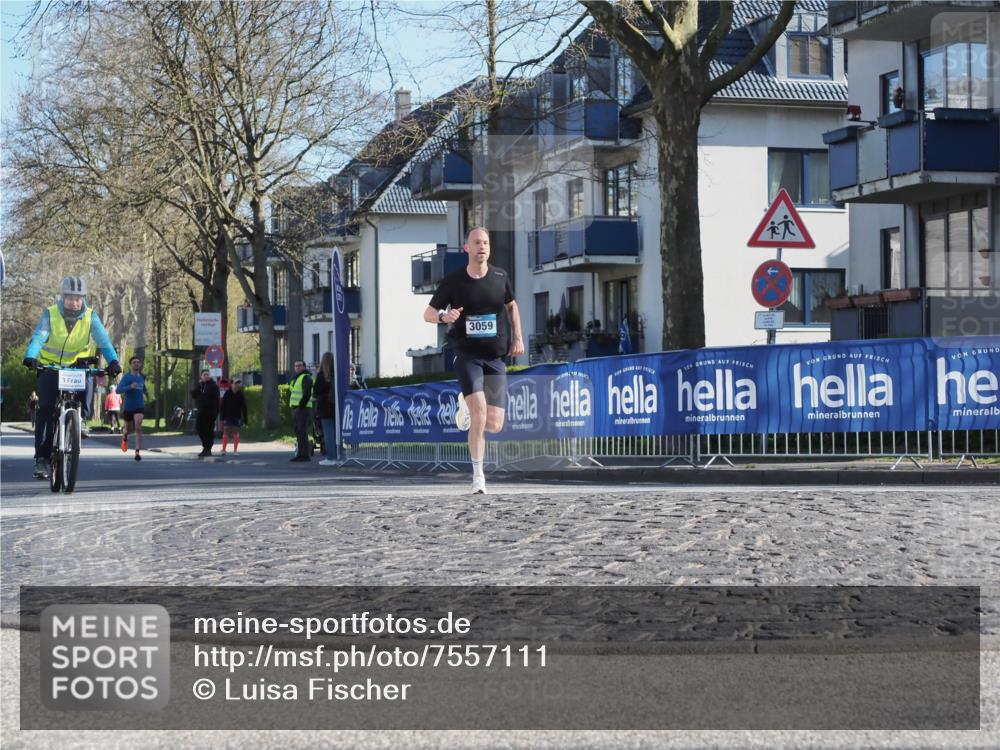06.04.2025 - 44. Internationalen Wilhelmsburger Insellauf Luisa Fischer http://msf.ph/oto/7557111 06.04.2025 10:15:04 Ziel 1, 3059 meine-sportfotos.de