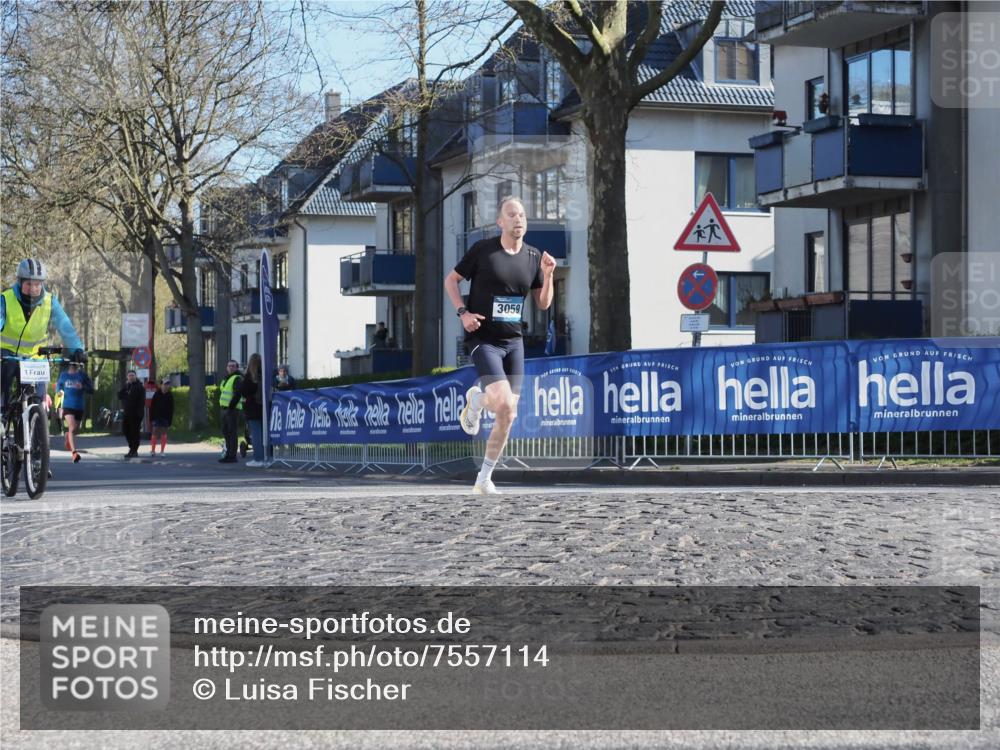 06.04.2025 - 44. Internationalen Wilhelmsburger Insellauf Luisa Fischer http://msf.ph/oto/7557114 06.04.2025 10:15:04 Ziel 1, 3059 meine-sportfotos.de
