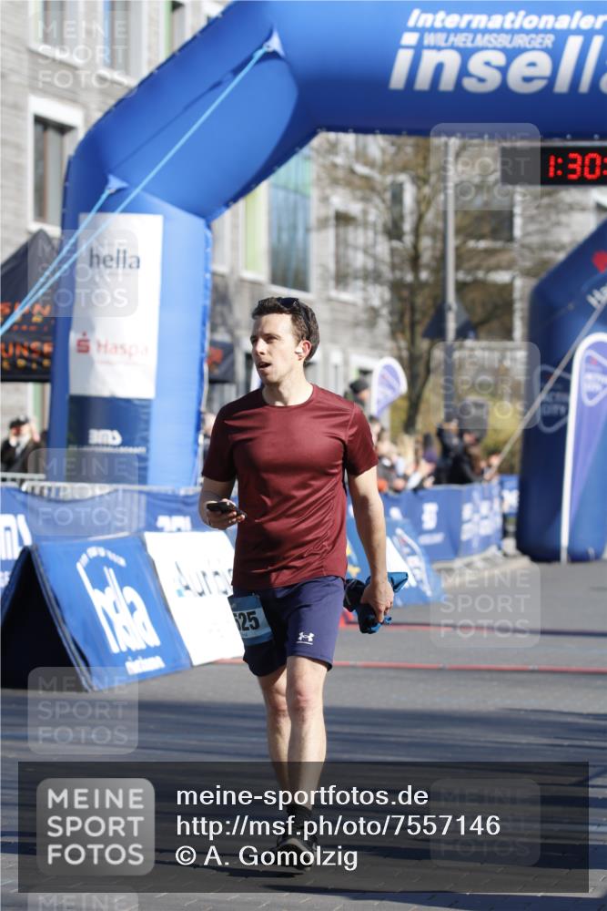 06.04.2025 - 44. Internationalen Wilhelmsburger Insellauf A. Gomolzig http://msf.ph/oto/7557146 06.04.2025 10:20:33 Ziel 4525, 5193 meine-sportfotos.de