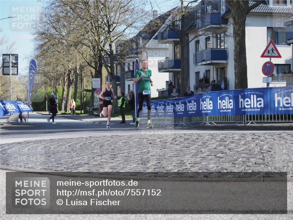 06.04.2025 - 44. Internationalen Wilhelmsburger Insellauf Luisa Fischer http://msf.ph/oto/7557152 06.04.2025 10:15:14 Ziel 3776, 3080 meine-sportfotos.de
