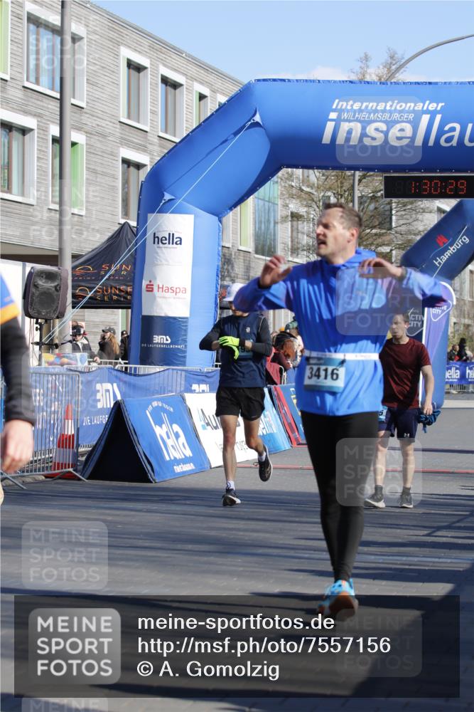 06.04.2025 - 44. Internationalen Wilhelmsburger Insellauf A. Gomolzig http://msf.ph/oto/7557156 06.04.2025 10:20:27 Ziel 3416, 4525, 4608, 5193 meine-sportfotos.de