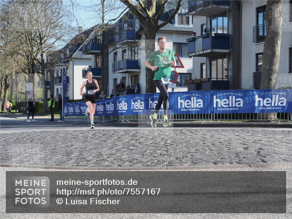 06.04.2025 - 44. Internationalen Wilhelmsburger Insellauf Luisa Fischer http://msf.ph/oto/7557167 06.04.2025 10:15:15 Ziel 3080, 377 meine-sportfotos.de