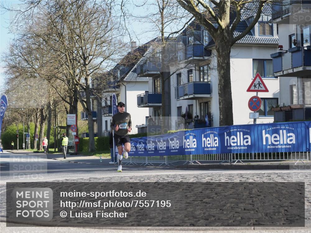 06.04.2025 - 44. Internationalen Wilhelmsburger Insellauf Luisa Fischer http://msf.ph/oto/7557195 06.04.2025 10:15:39 Ziel 4059 meine-sportfotos.de