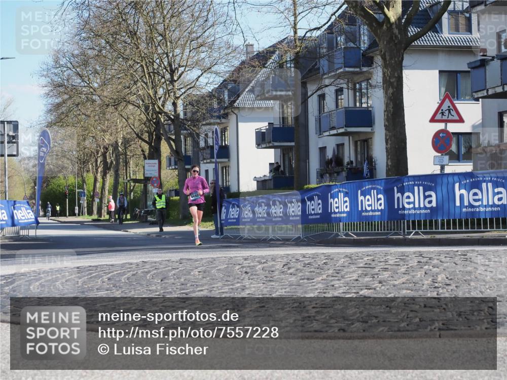 06.04.2025 - 44. Internationalen Wilhelmsburger Insellauf Luisa Fischer http://msf.ph/oto/7557228 06.04.2025 10:15:58 Ziel 4492 meine-sportfotos.de