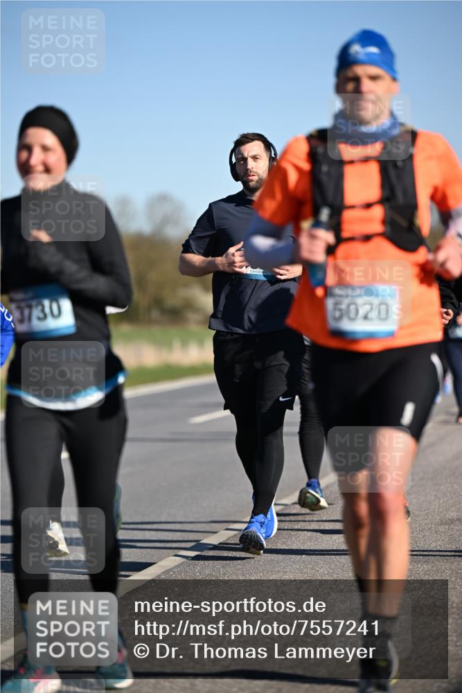 06.04.2025 - 44. Internationalen Wilhelmsburger Insellauf Dr. Thomas Lammeyer http://msf.ph/oto/7557241 06.04.2025 09:33:13 Laufen 3730, 5020 meine-sportfotos.de