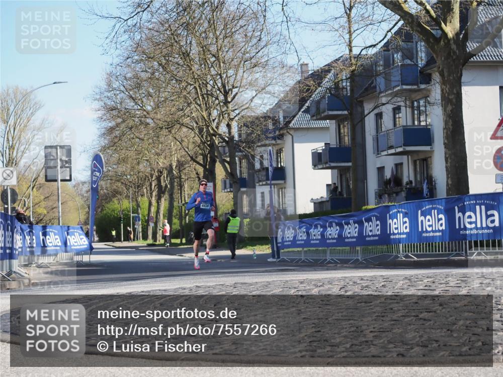 06.04.2025 - 44. Internationalen Wilhelmsburger Insellauf Luisa Fischer http://msf.ph/oto/7557266 06.04.2025 10:16:12 Ziel 4430 meine-sportfotos.de