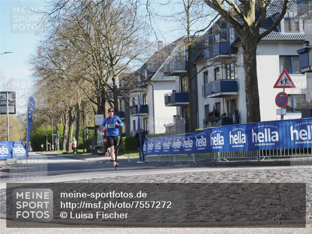 06.04.2025 - 44. Internationalen Wilhelmsburger Insellauf Luisa Fischer http://msf.ph/oto/7557272 06.04.2025 10:16:13 Ziel 4430 meine-sportfotos.de